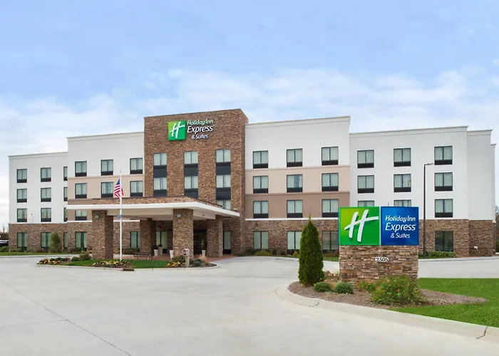 Holiday Inn Express & Suites Monroe By Ihg